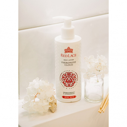 Лосьон для тела с феромонами Red Lace Pheromone Cloud Ваниль & Белый мускус 250 мл