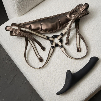 Пояс для страпона Strap-on-me LEATHERETTE HARNESS DESIROUS - NEW DESIGN, бронзовый